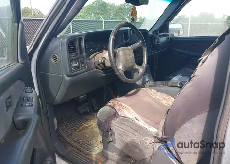 2000 Chevrolet Silverado 1500 Ls from USA, damaged, VIN 2GCEC19T4Y1381674